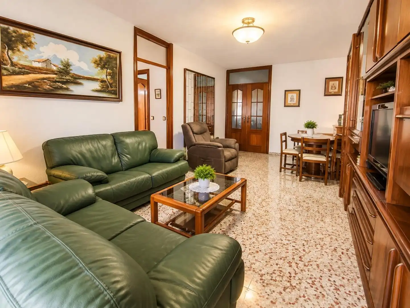 Apartment for sale in Carretera de Cádiz, imagen 2