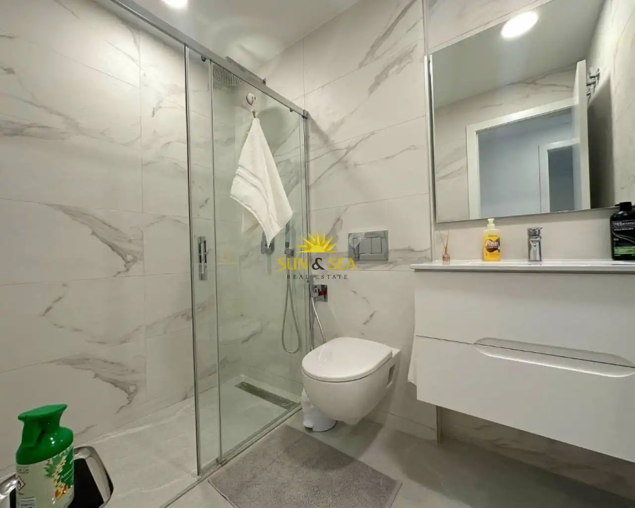 Baño de Planta baja de alquiler en Finestrat con Aire acondicionado, Calefacción y Terraza