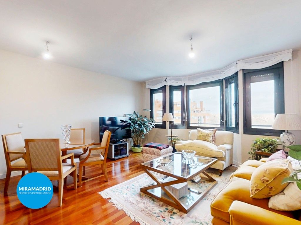 Living room of Flat for sale in Paracuellos de Jarama  with Air Conditioner and Swimming Pool