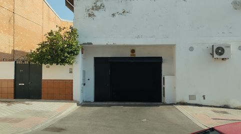 Foto 3 de Garaje en venta en Calle Pintor Amalio García del Moral, 12, Vista Azul - Consolación, Dos Hermanas