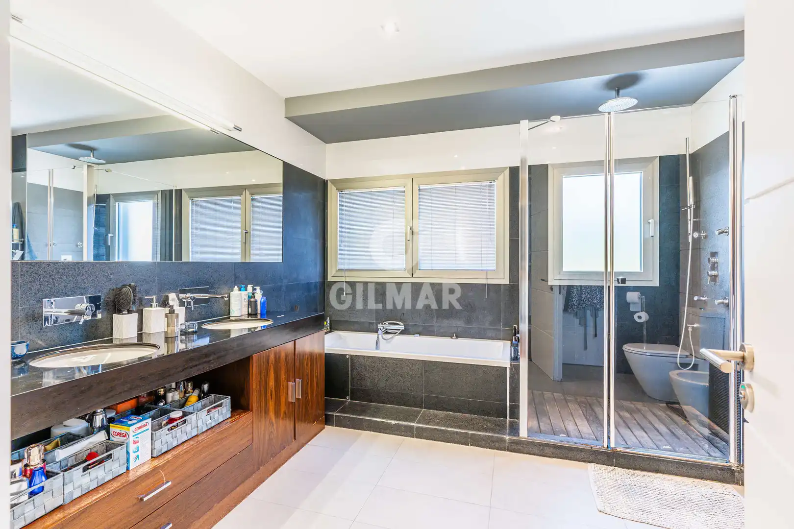 Casa adosada en venta en Valdemarín