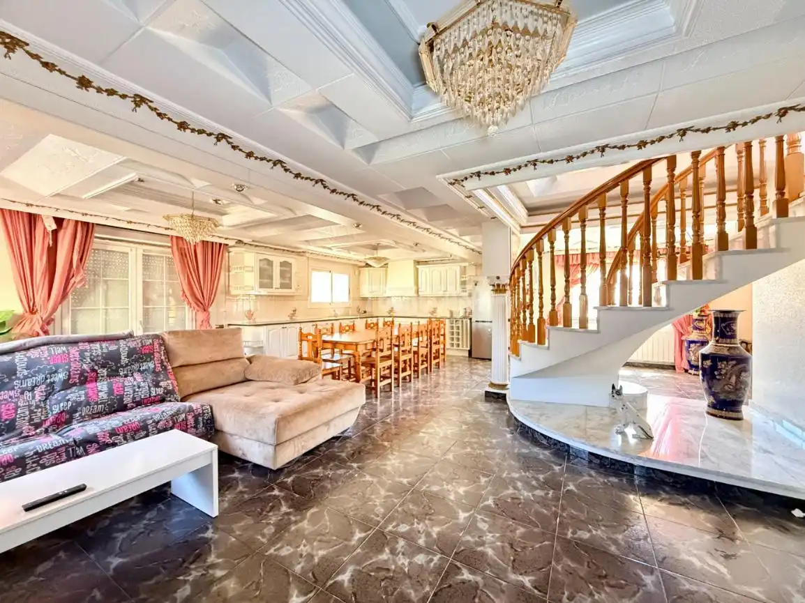 Sala de estar de Casa o chalet en venta en Canyelles con Terraza y Piscina