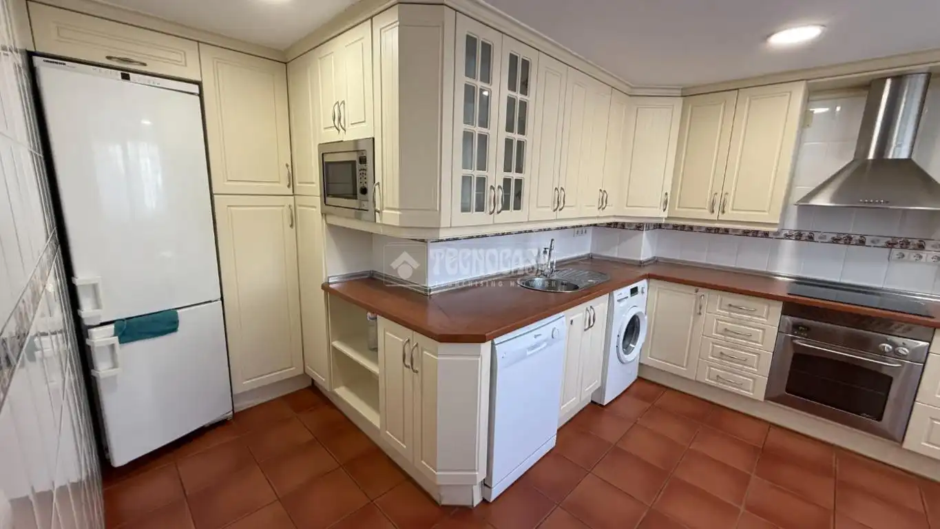 Cocina de Piso en venta en Alcalá de Henares con Aire acondicionado, Calefacción y Terraza
