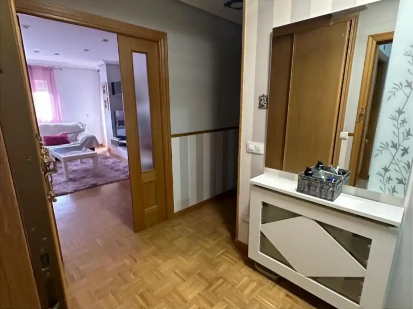 Flat for rent in Cuenca Capital  with Swimming Pool and Balcony