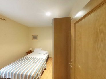 Flat with lift to rent in Calle de Arriaza