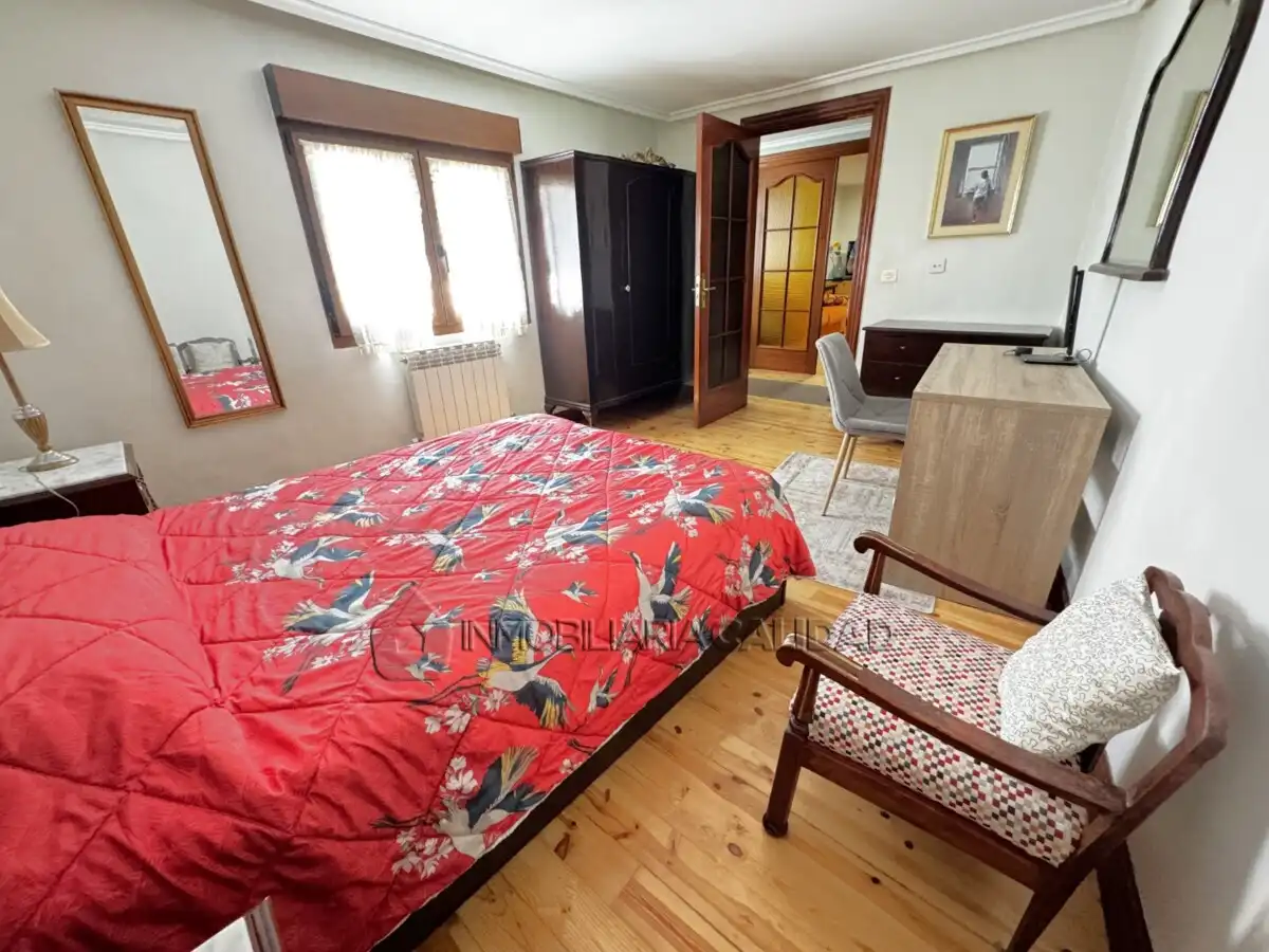 Bedroom of Flat for rent in Burgos  with Heating and Furnished