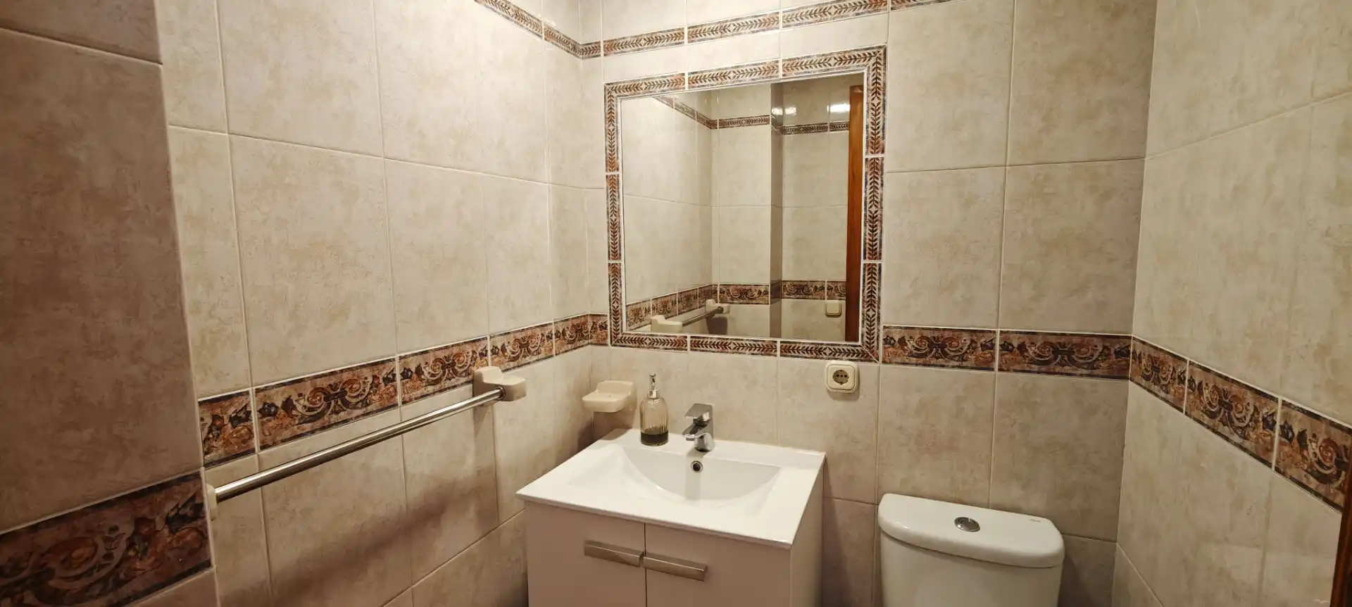 Baño de Casa adosada de alquiler en Calvià con Aire acondicionado, Calefacción y Jardín privado