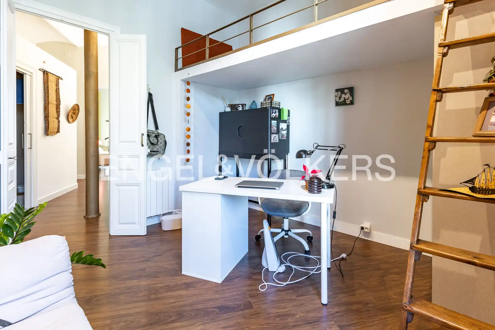 Bedroom of Flat for sale in Barcelona  with Air Conditioner, Heating and Balcony