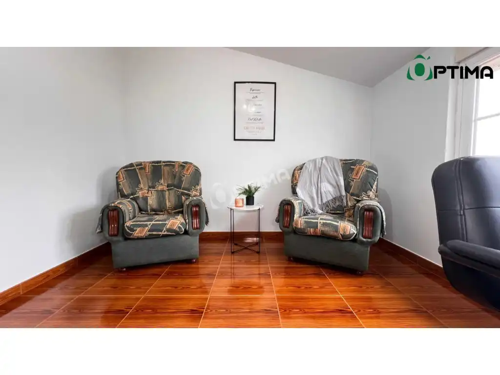 Wohnzimmer von Dachboden zum Verkauf in Muros