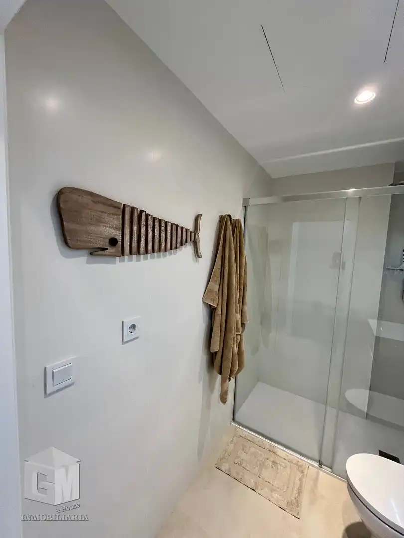 Baño de Apartamento en venta en Tarifa con Aire acondicionado, Calefacción y Trastero