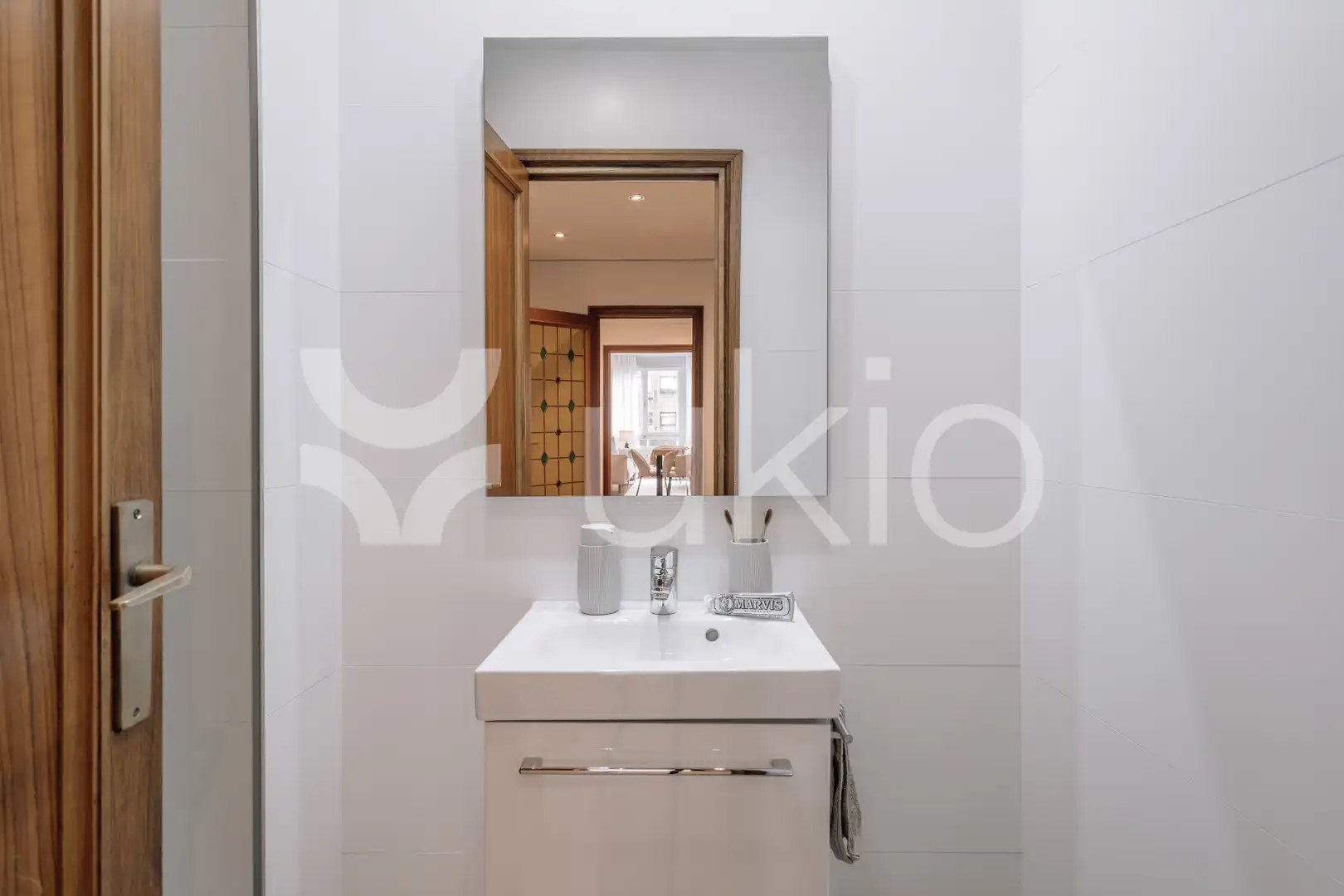 Bathroom of Apartments for rent in Madrid  with Air Conditioner, Heating and Furnished