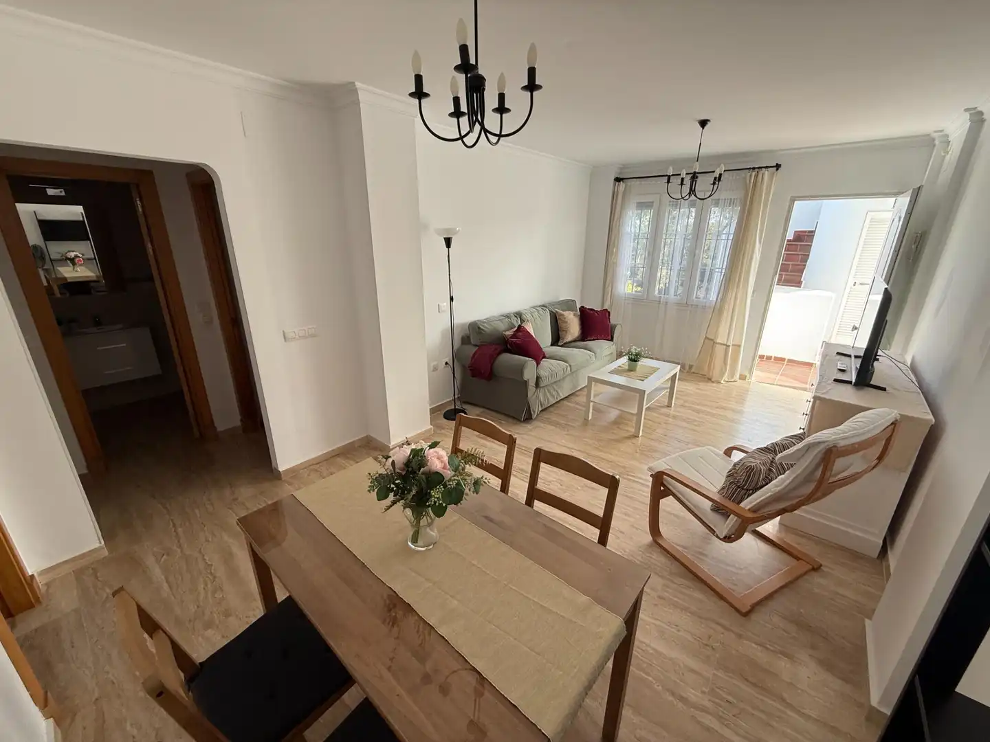 Apartment with pool for sale in La Barrosa, imagen 5