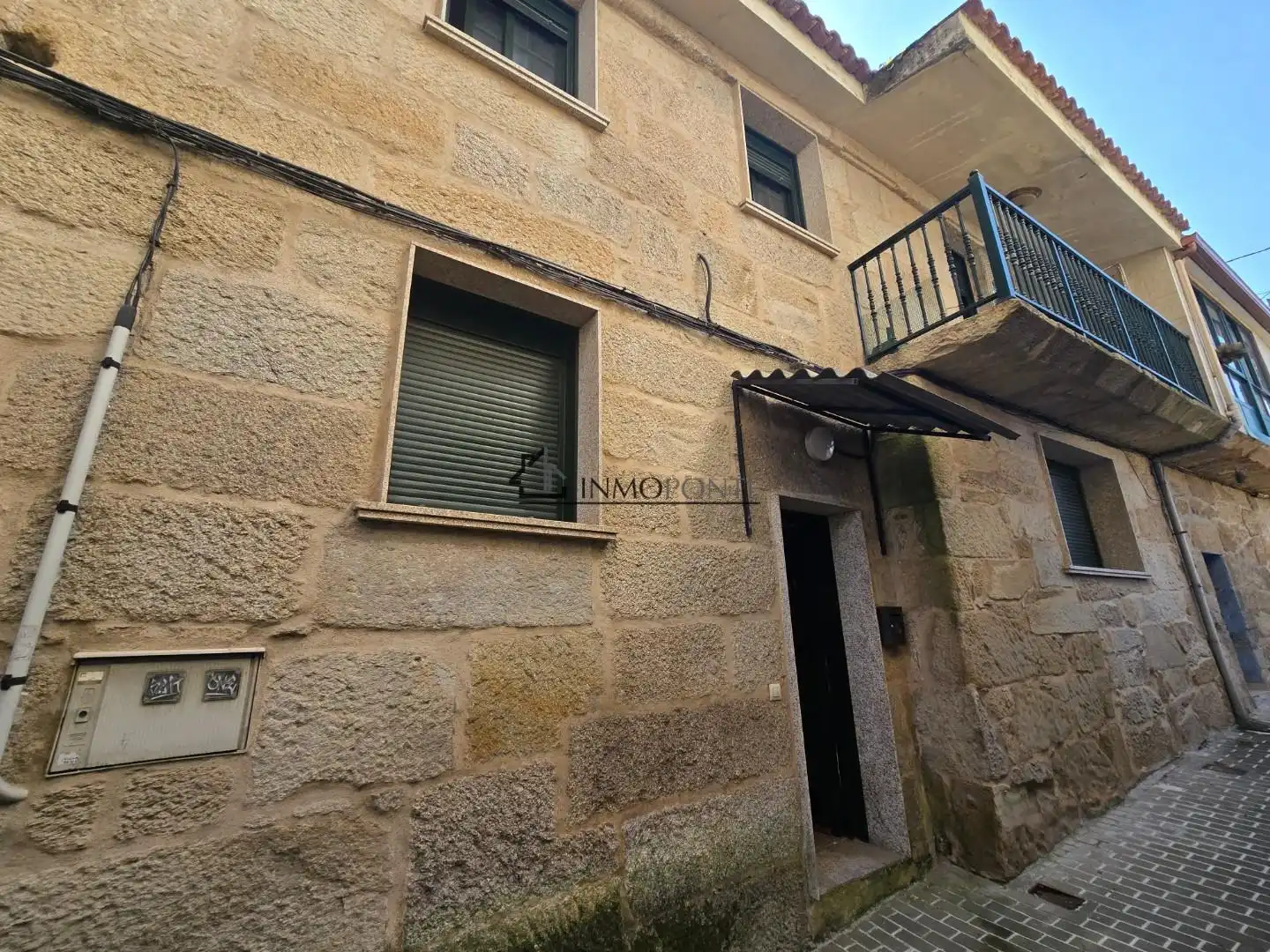 Vista exterior de Casa adosada en venta en Marín con Terraza, Trastero y Balcón