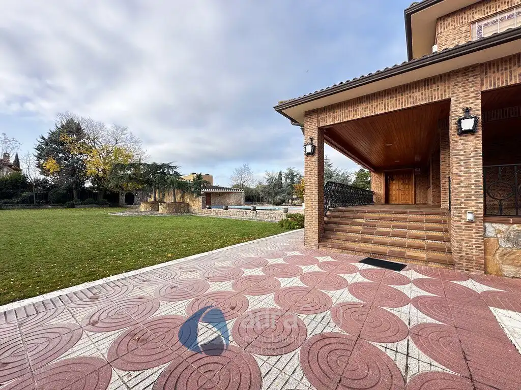 Garden of Houses for sale in Lardero  with Air Conditioner, Heating and Private garden