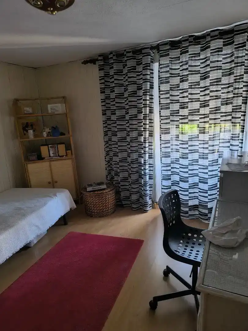 Dormitori de Casa adosada en venda en Baltanás amb Parquet, Traster i Moblat