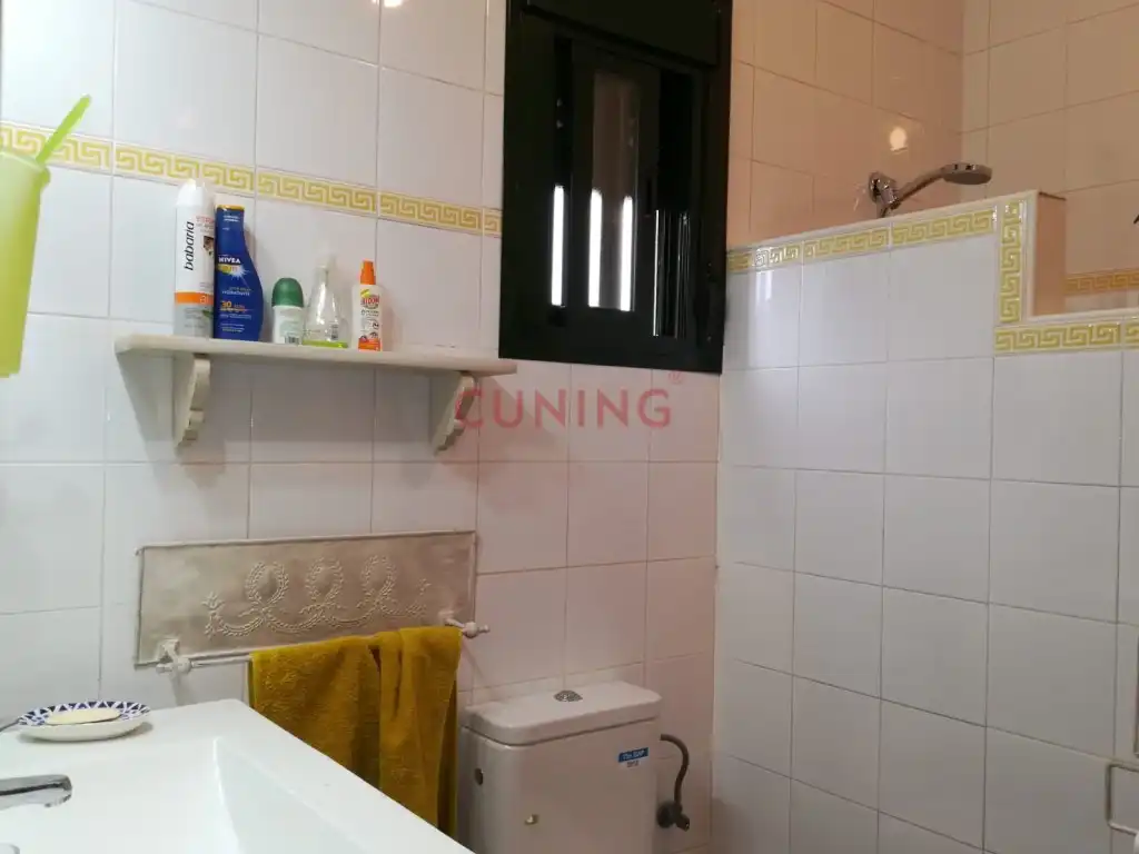 Badezimmer von Residential zum Verkauf in Alcuéscar