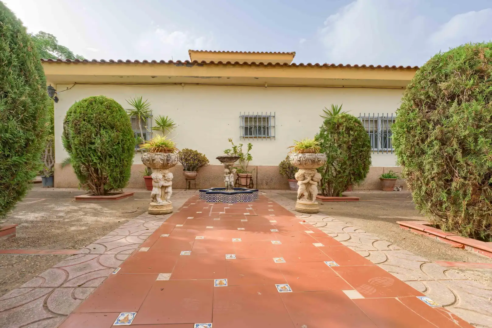 Jardí de Casa o xalet en venda en Carmona amb Jardí privat, Terrassa i Piscina