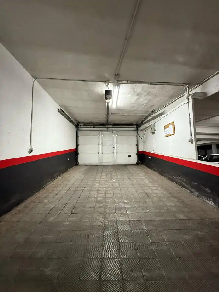 Garage for sale in Madrid