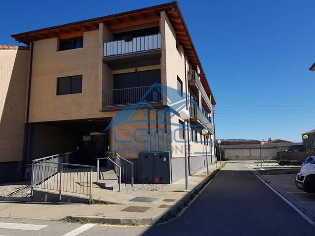 Garaje en Venta en Ronda De Los Pradillos en Rodezno