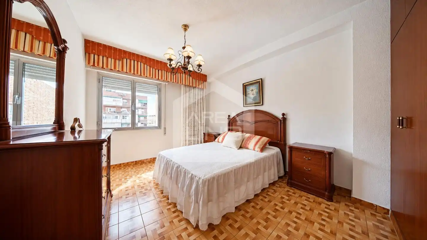 Piso de alquiler en Calle de la Bureba, Zarzaquemada