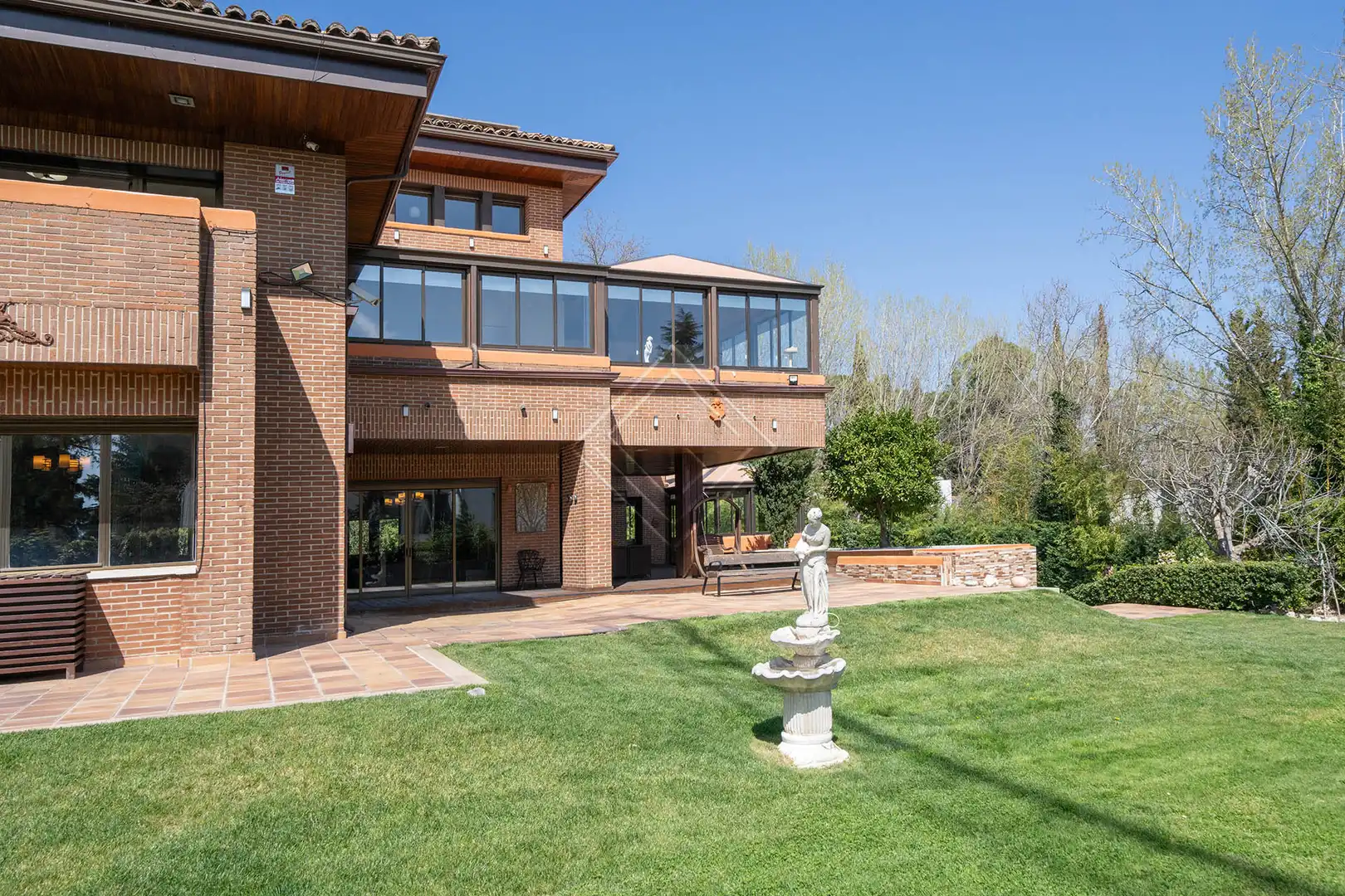 Vista exterior de Casa o chalet en venta en Madrid con Aire acondicionado, Calefacción y Jardín privado