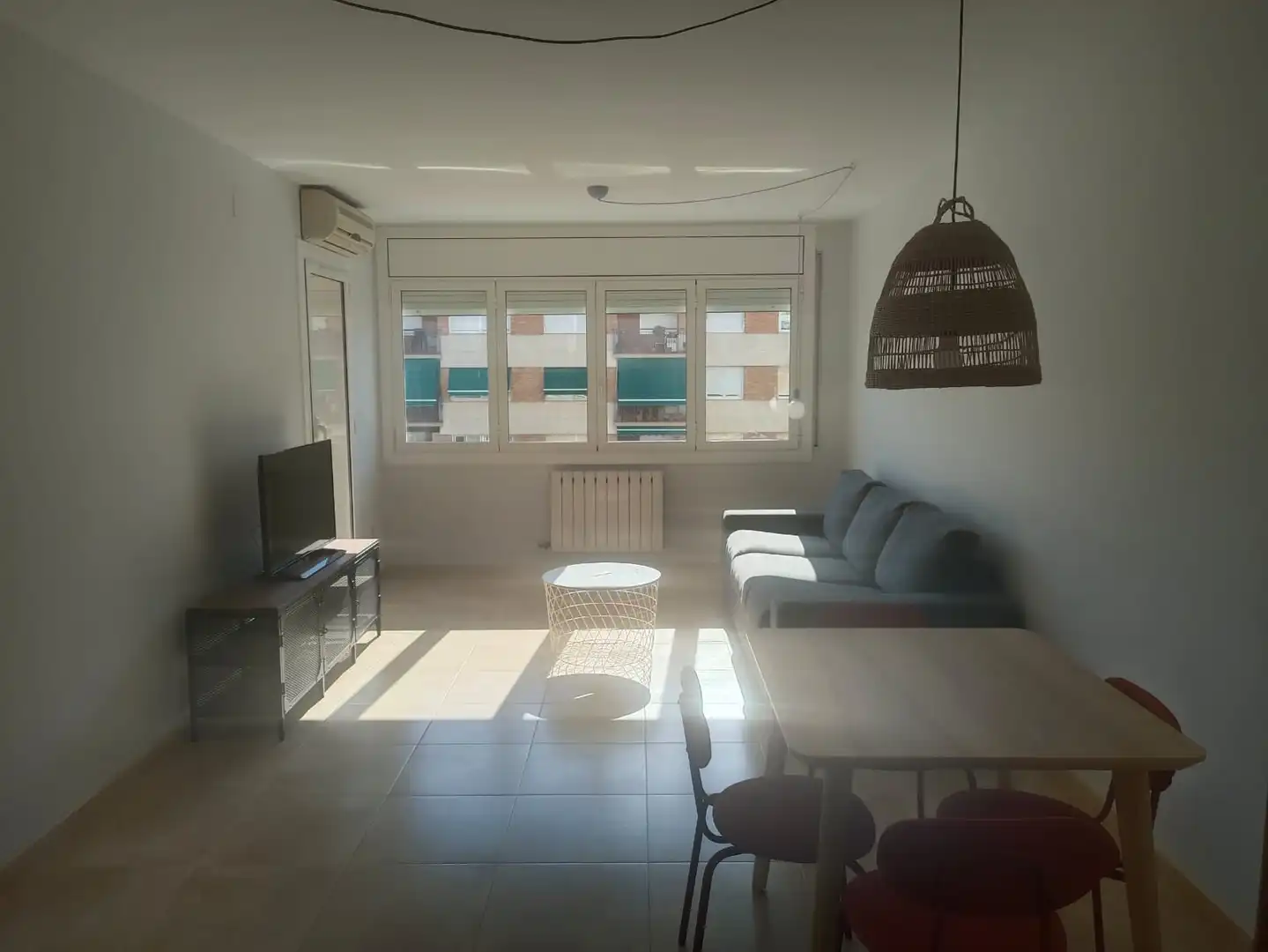 Wohnung zur Miete in Carrer de Salmerón, Vallparadís - Antic Poble de Sant Pere