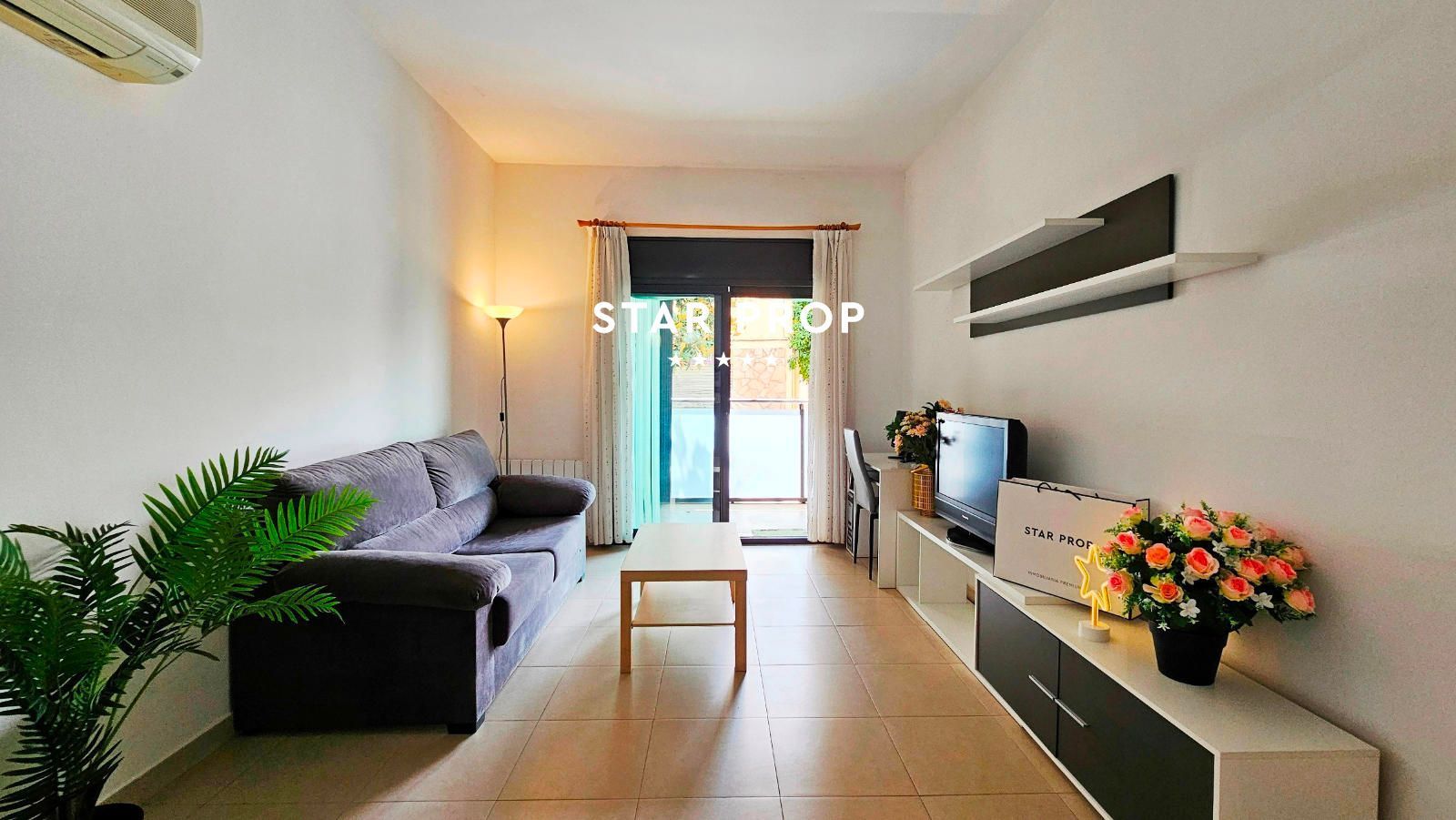 Living room of Flat for sale in Llançà  with Air Conditioner, Terrace and Storage room