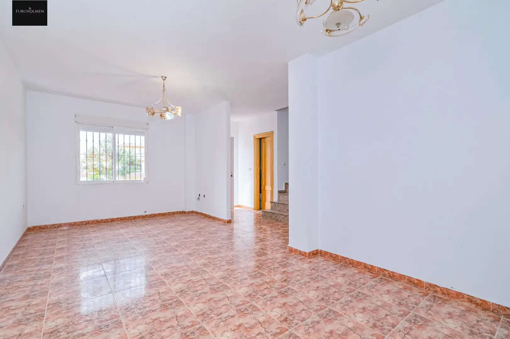 Casa adosada en venda en Las Gabias amb Balcó
