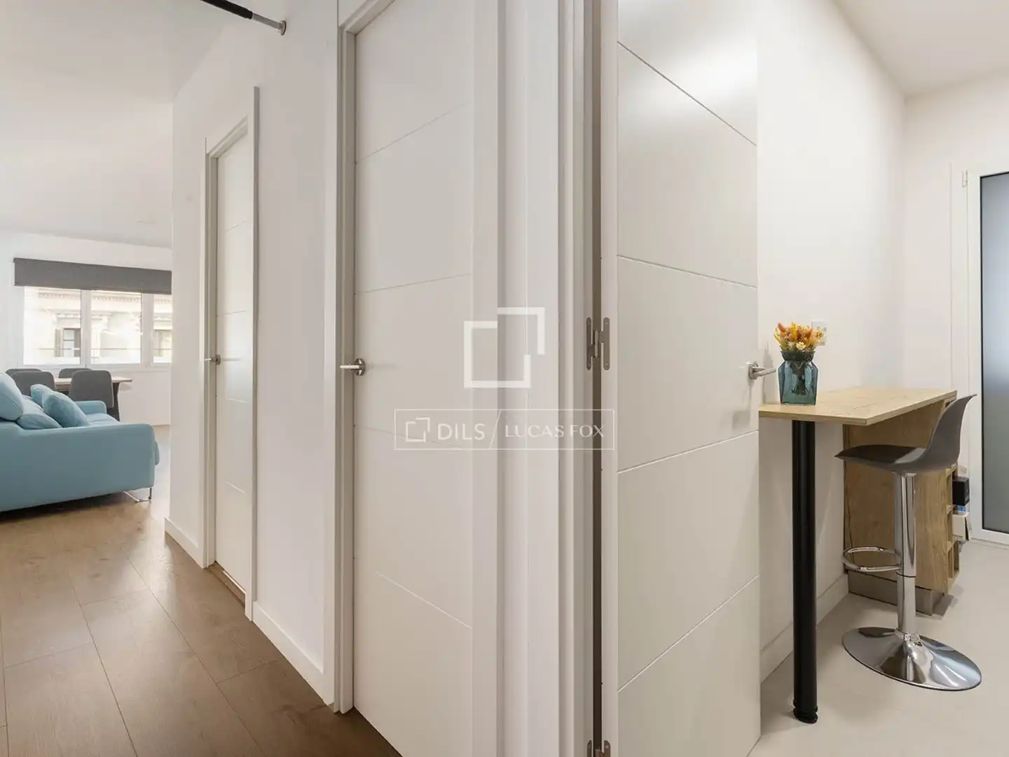 Wohnung zum Verkauf in Barcelona mit Klimaanlage, Möbliert und Balkon