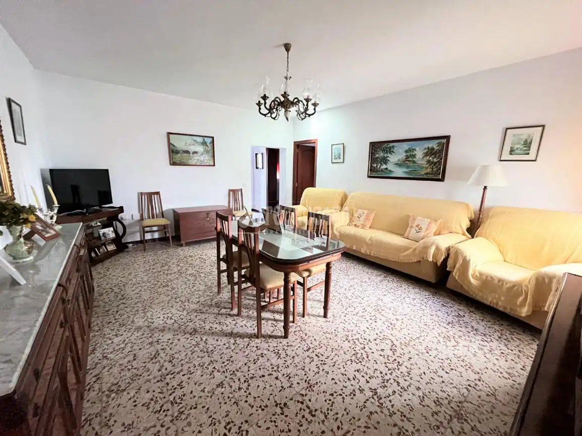 Living room of Detached homes for sale in San Fernando  with Air Conditioner, Balcony and Alarm
