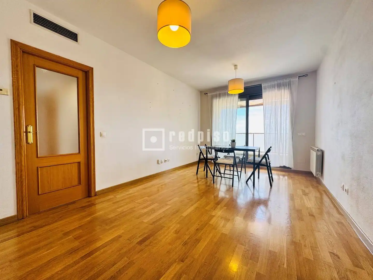 Habitación de Piso en venta en Getafe con Aire acondicionado, Calefacción y Jardín privado
