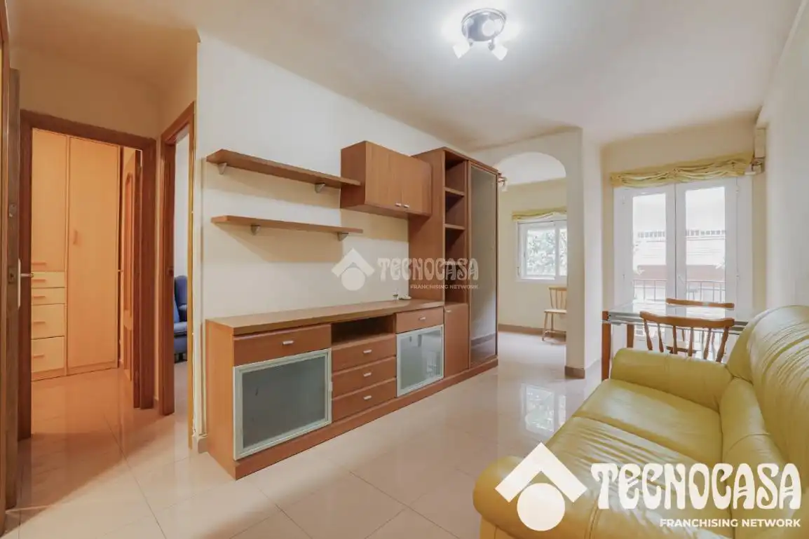 Flat with terrace for sale in Nou Barris