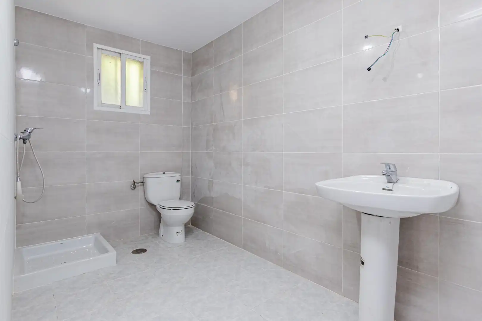 Baño de Casa o chalet en venta en Colmenar Viejo con Calefacción, Jardín privado y Terraza
