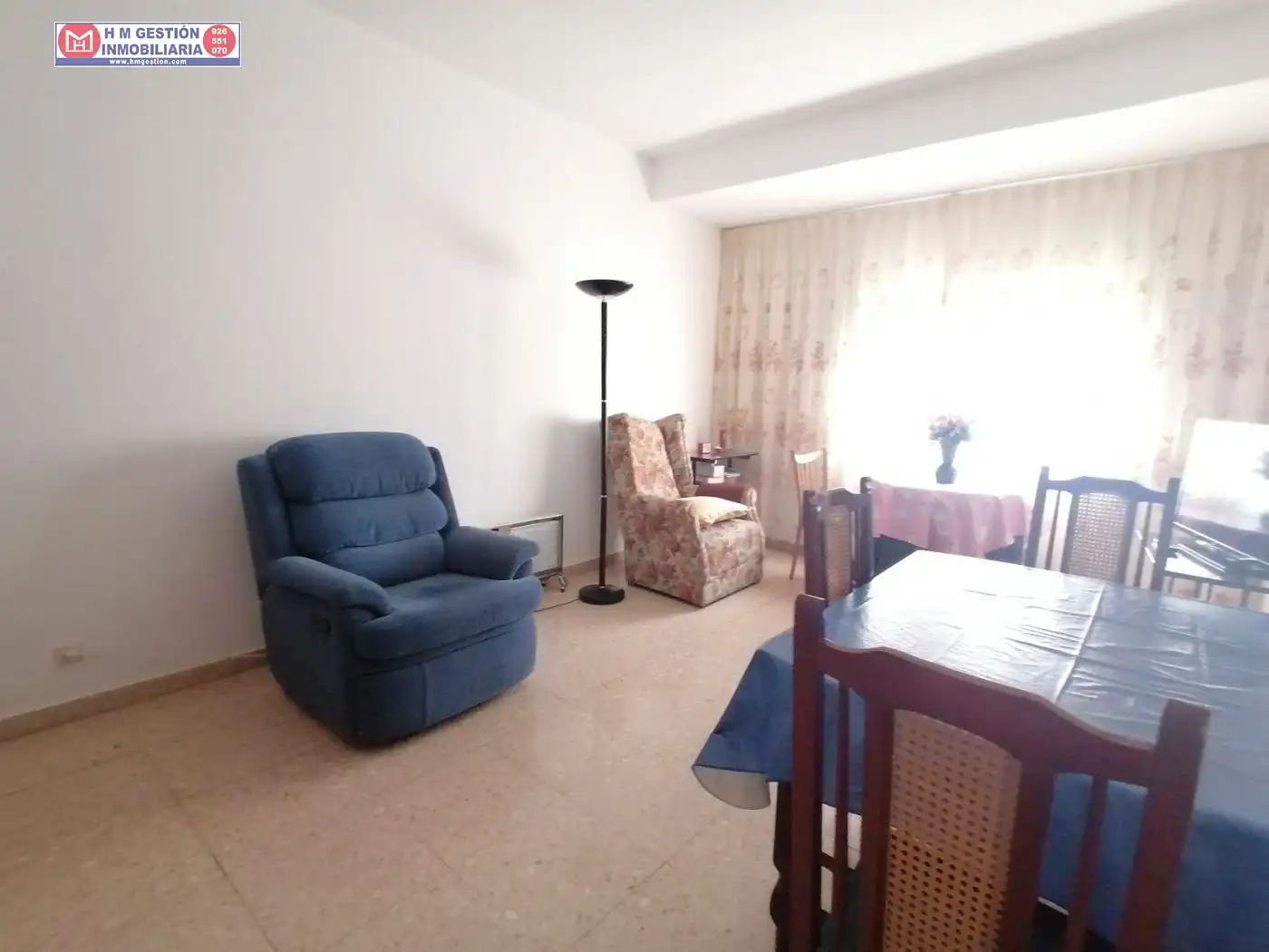 Sala de estar de Piso en venta en Alcázar de San Juan con Terraza, Amueblado y Balcón