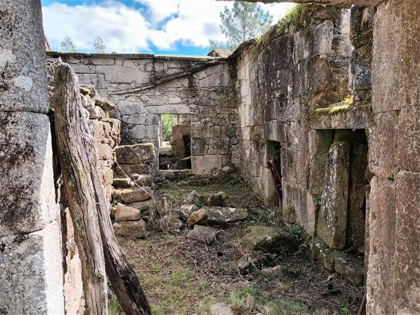 Vista exterior de Piso en venta en Ponte Caldelas