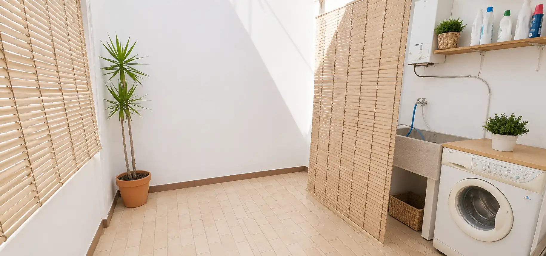 Habitación de Casa adosada en venta en Totana con Terraza, Trastero y Amueblado