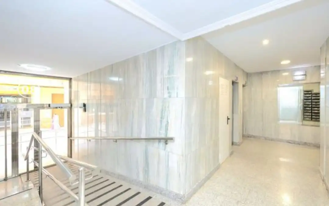 Wohnung zur Miete in Avenida de América, 40, Barrio de Zaidín