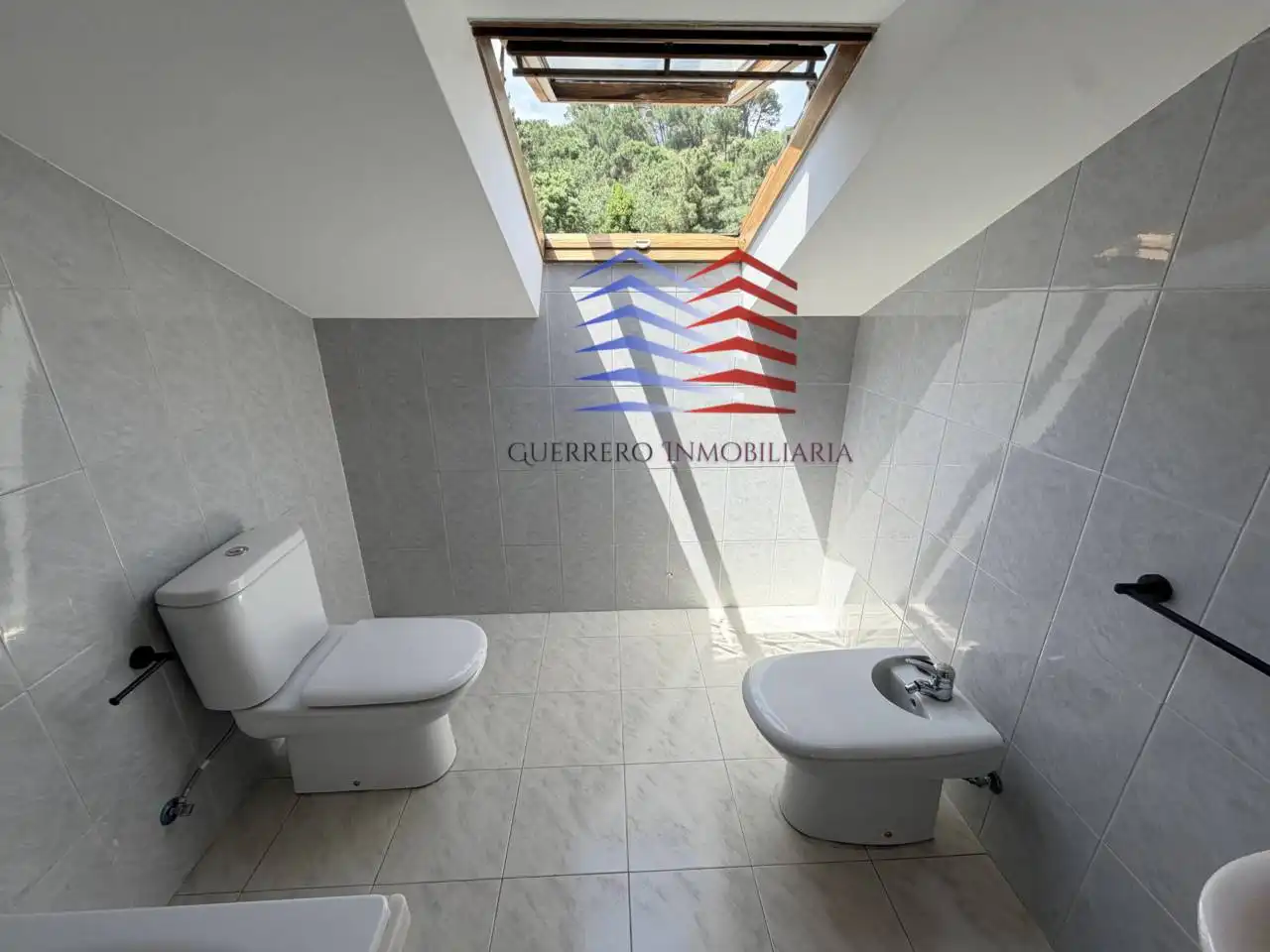 Bany de Apartament de lloguer en Barbadás amb Calefacció, Parquet i Traster