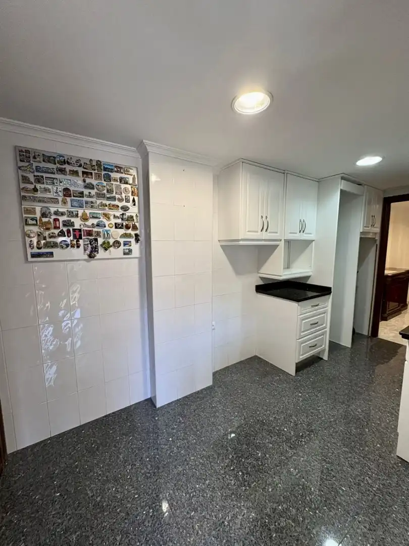 Kitchen of Flat for sale in Sevilla  with Air Conditioner, Heating and Terrace