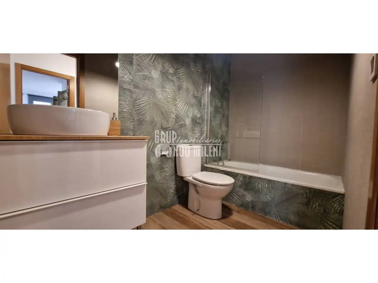 Bathroom of Flat for sale in Silla  with Air Conditioner, Heating and Parquet flooring