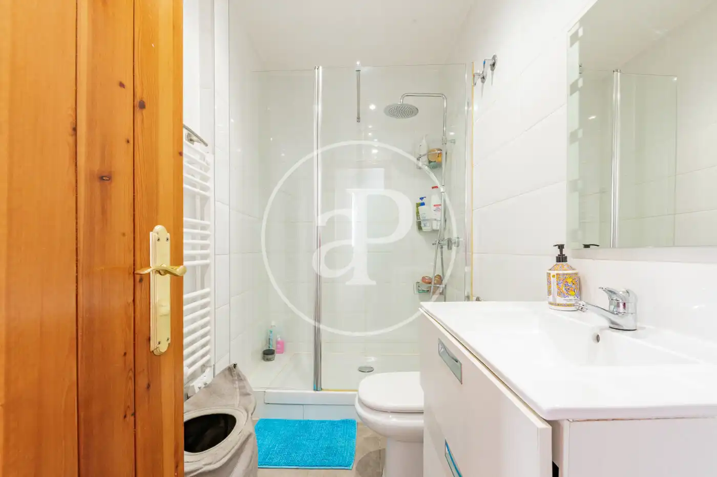 Baño de Ático en venta en Madrid con Aire acondicionado y Terraza