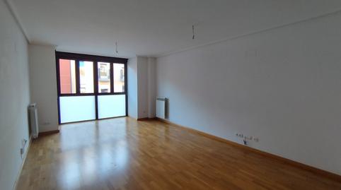 Foto 4 de Piso de alquiler en Calle de la Merced, San Lorenzo,  Huesca Capital