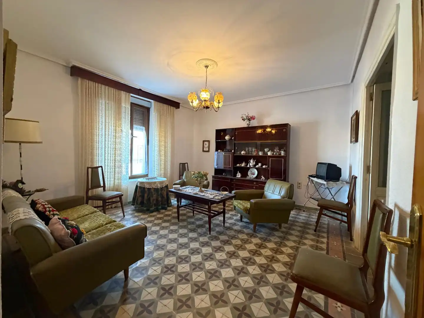 Sala de estar de Finca rústica en venta en Tarazona de Guareña con Trastero y Amueblado