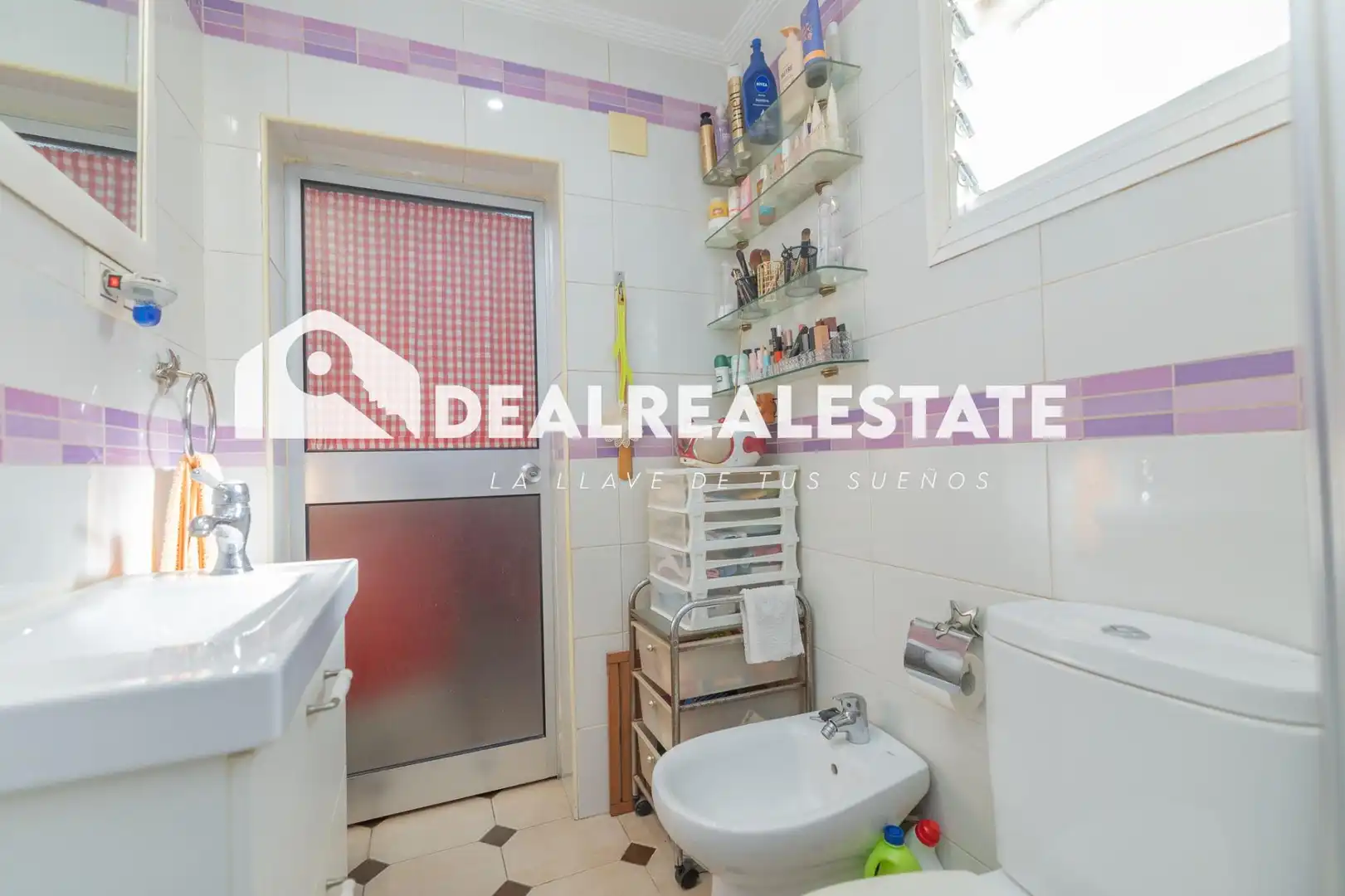Bathroom of Houses for sale in Sevilla  with Air Conditioner and Terrace
