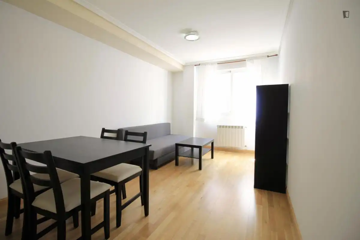 Apartament de lloguer a Valdeacederas