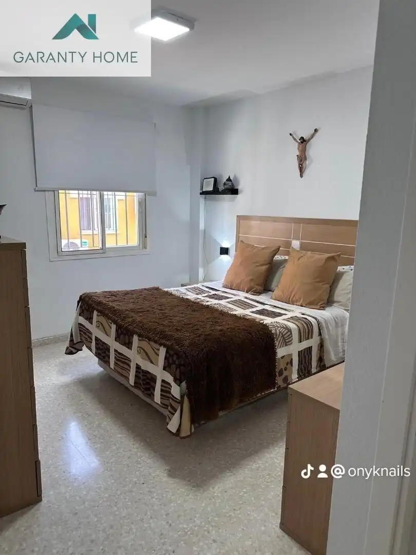 Dormitori de Casa adosada en venda en Alhaurín de la Torre amb Aire condicionat, Calefacció i Moblat