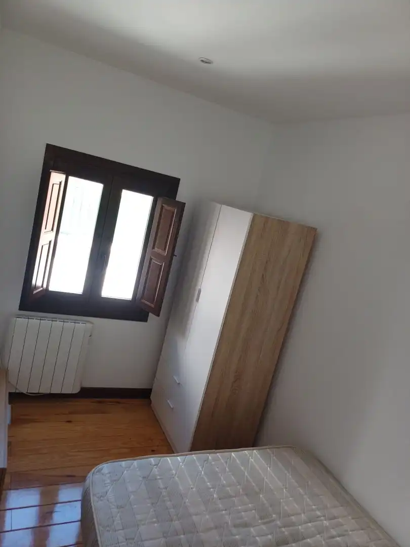 Schlafzimmer von Wohnungen zur Miete in Alcalá de Henares mit Heizung und Möbliert