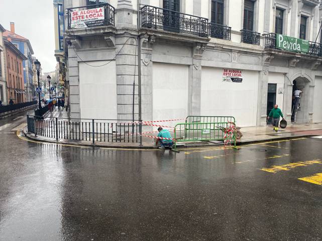 Local comercial en Alquiler en FRUELA en Parque San Francisco - Uría