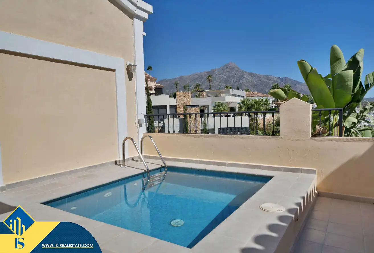 Casa a schiera con piscina in vendita a Nueva Andalucía, imagen 25