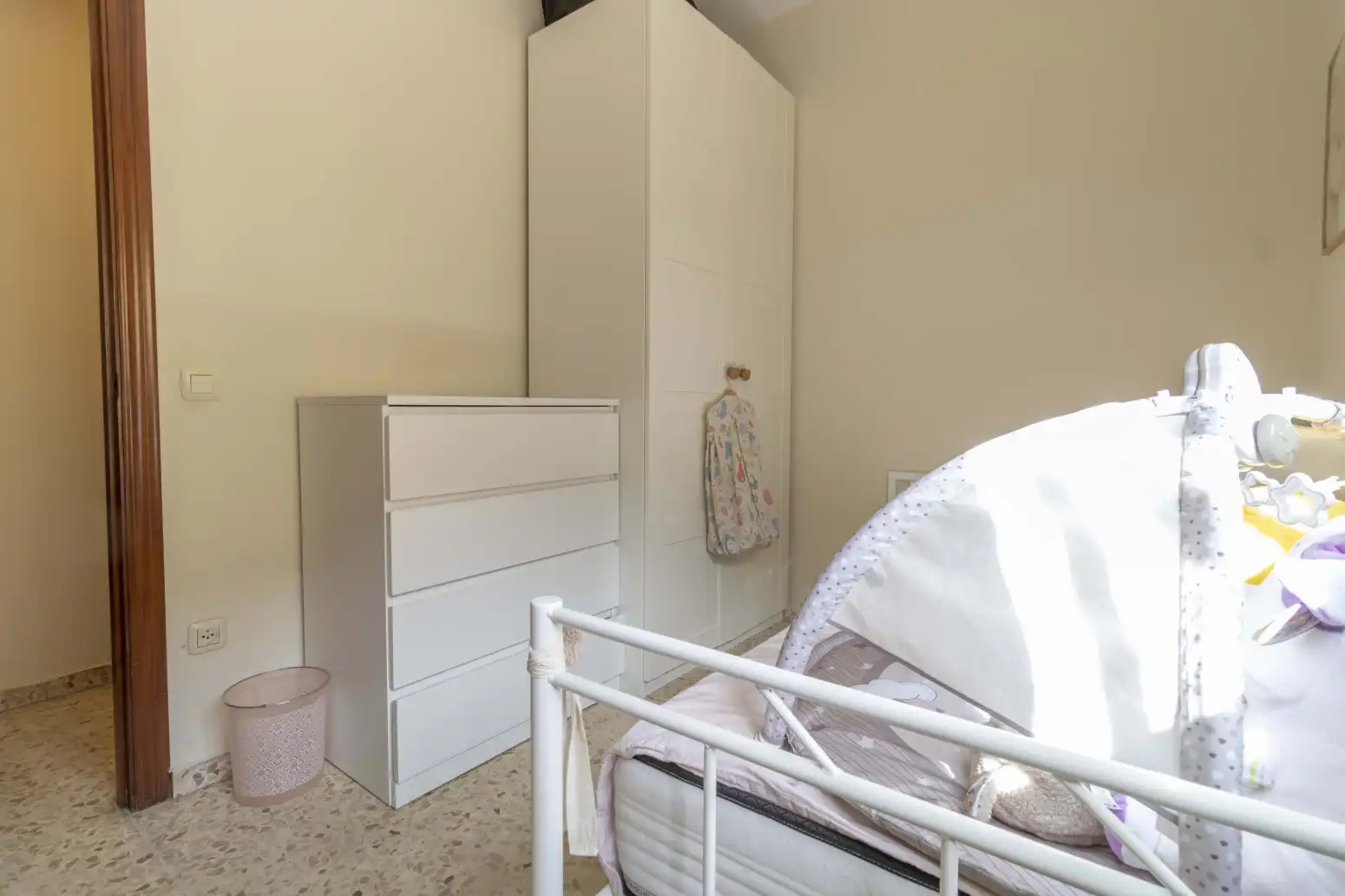 Habitación de Piso en venta en Sevilla con Aire acondicionado y Terraza
